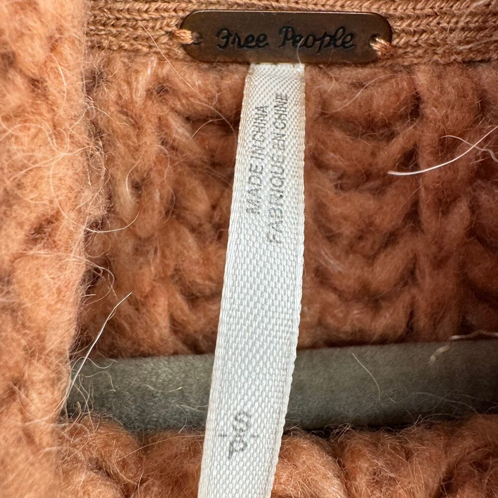 Free People Crop Oversized Boxy Turtleneck Sweater Womens Small Brown Clay - Picture 8 of 12